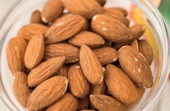 Can dogs eat almonds